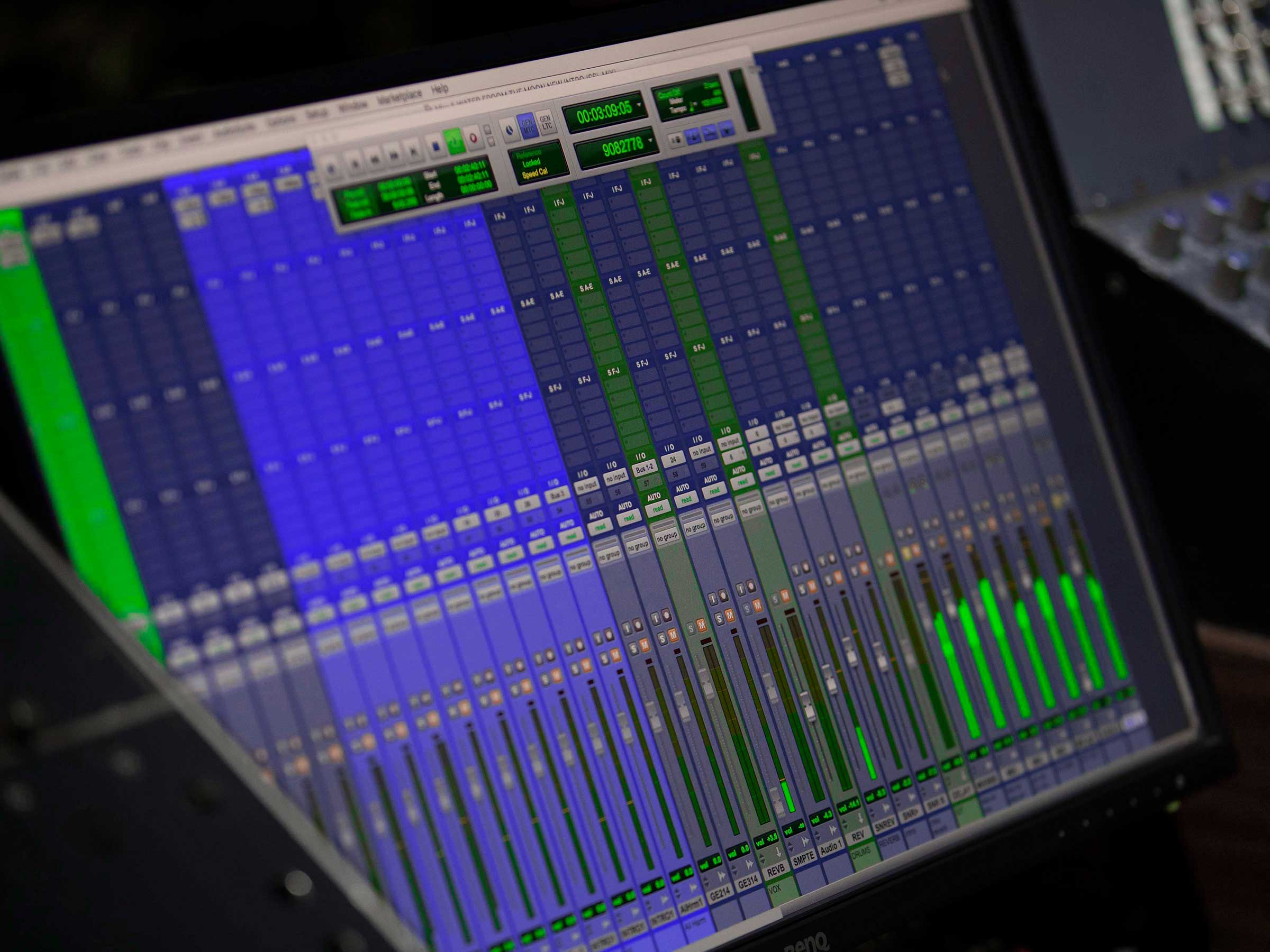 Self Titled Arenamusic Brand Identity Photography 06