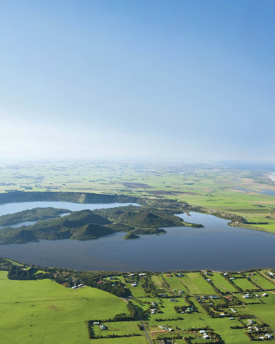 Worn Gundidj At Tower Hill Thumbnail